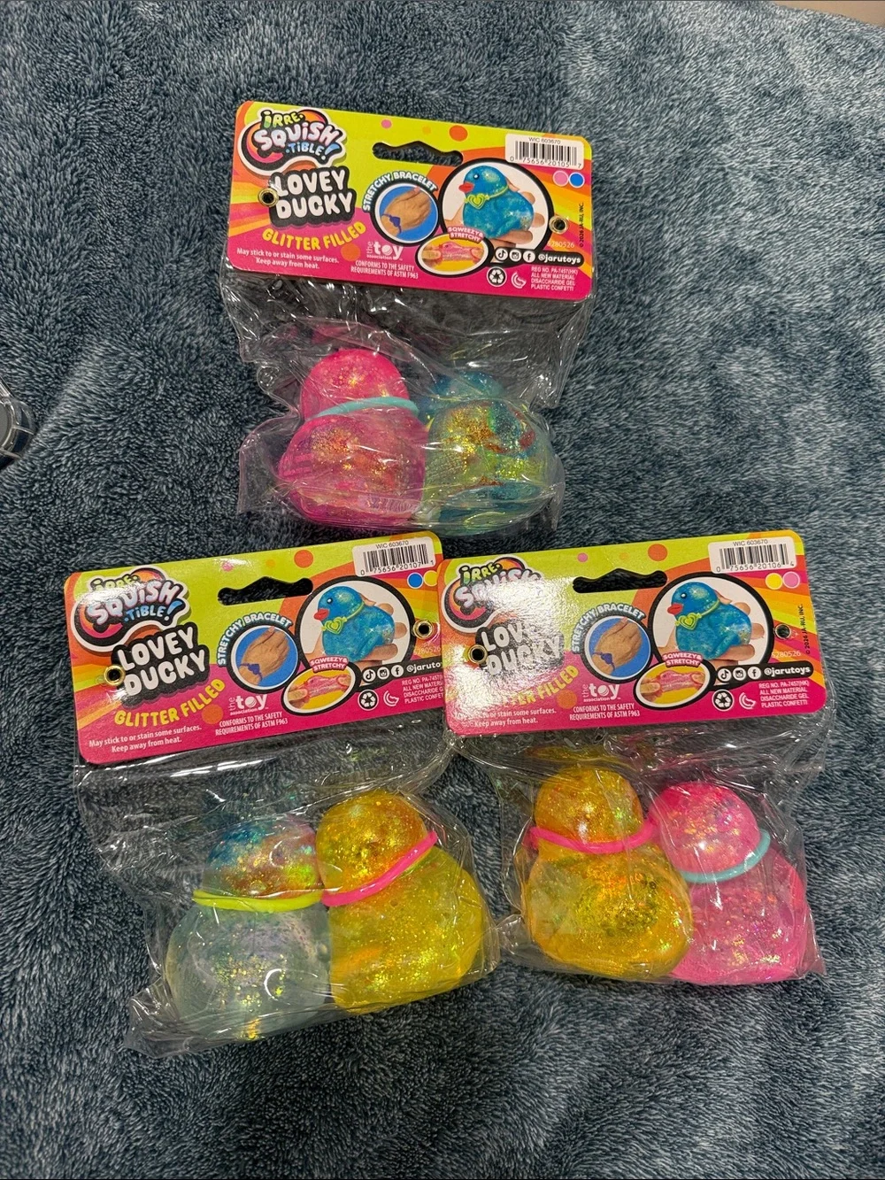 Lovey Ducky Glitter-Filled Small Pet Toy Set - Squish N' Squeak